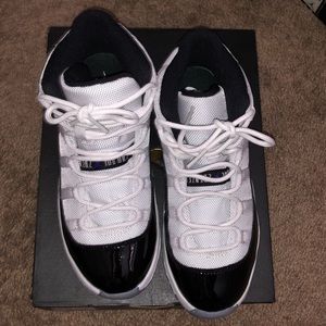 Jordan retro 11s